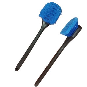 RT039 Long Handled Wheel Brush